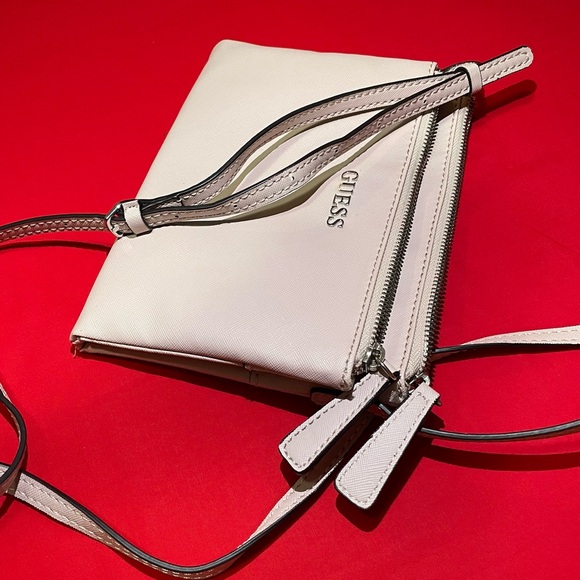 Guess Handbags - Guess Crossbody Bag in Light Pink